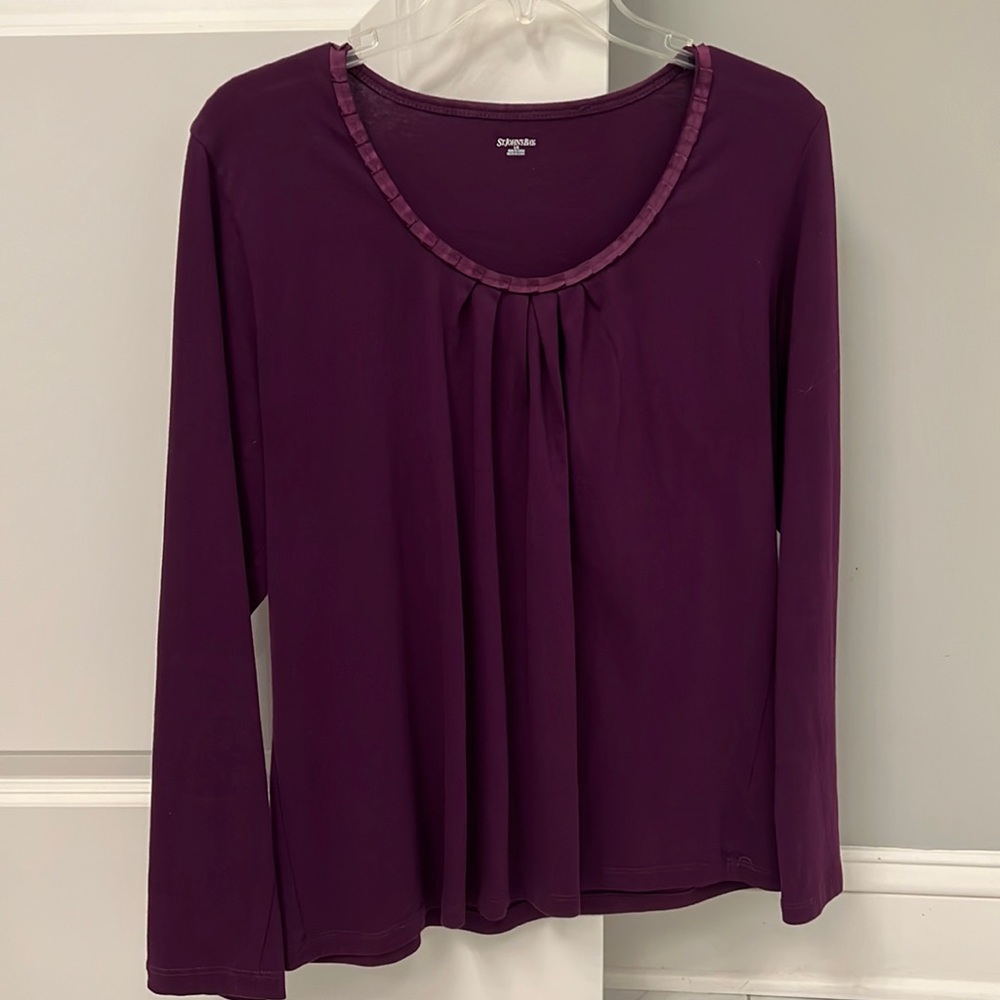 St. John’s. Bay long sleeve shirt L